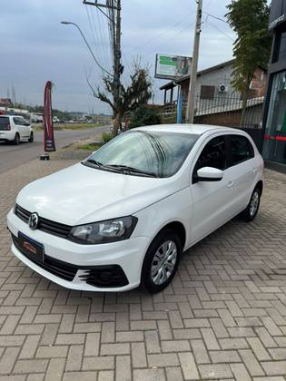 VOLKSWAGEN GOL 1.6 MSI TOTALFLEX COMFORTLINE 4P MANUAL VOLKSWAGEN GOL 1.6 MSI TOTALFLEX COMFORTLINE 4P MANUAL